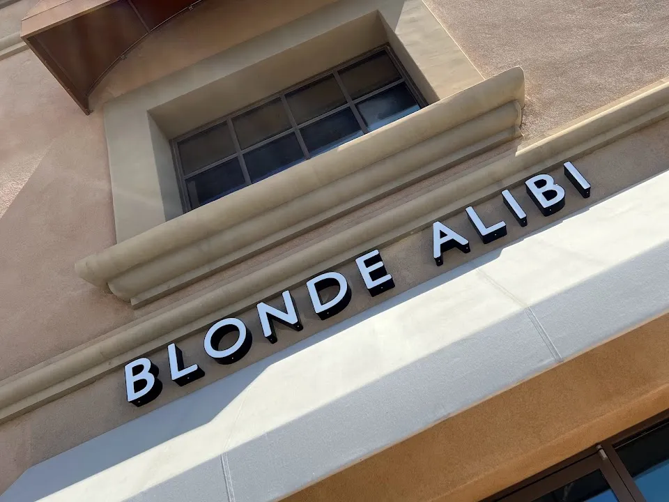 Blonde Alibi