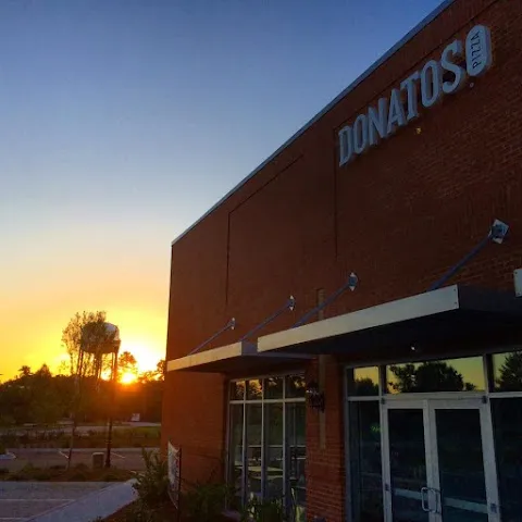 Donatos Pizza