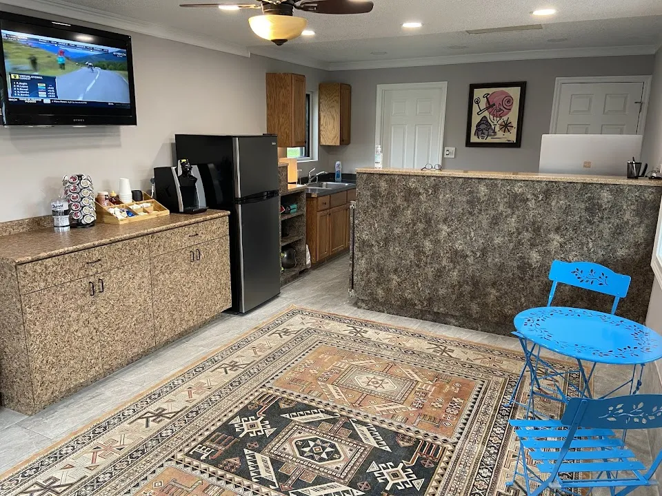 Savannah Inn and Suites Extended Stay