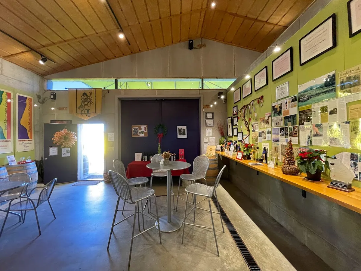 Tiger Mountain Vineyards & Red Barn Cafe