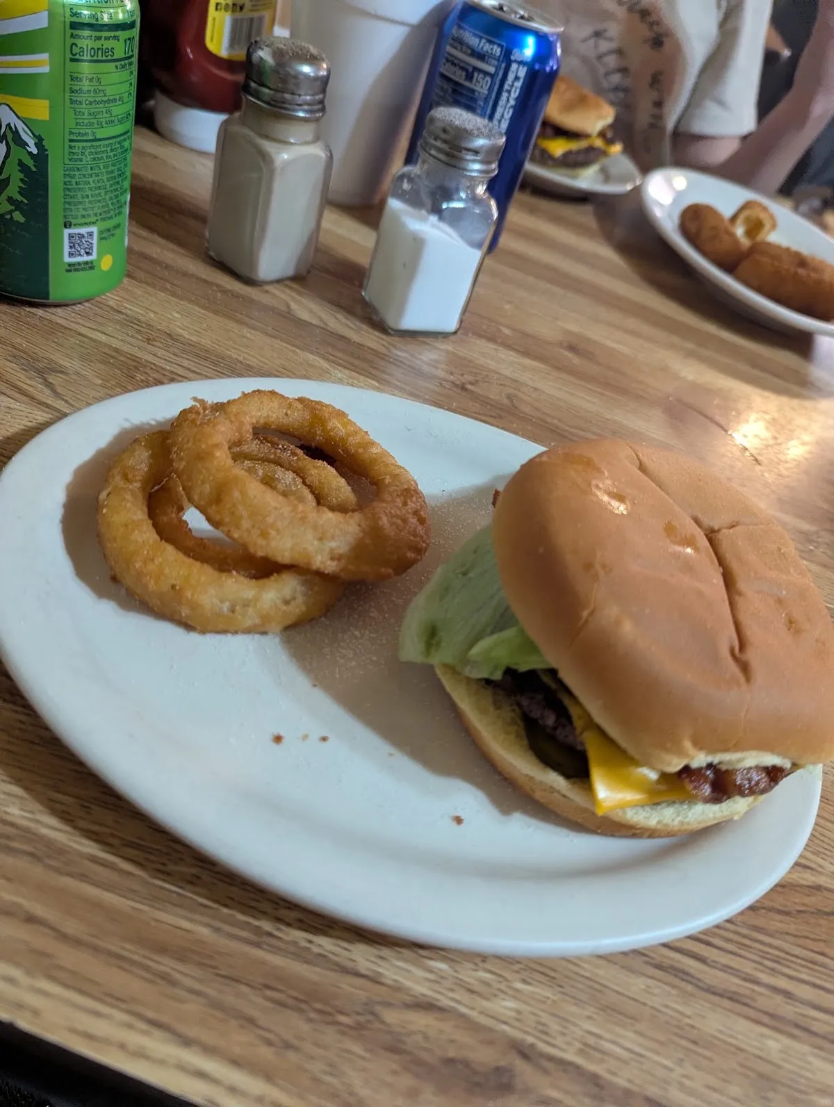 Pinto's Grill
