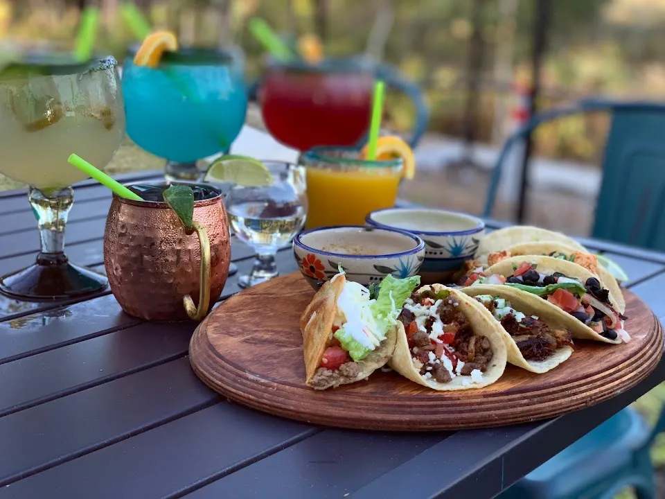 Agaves Cantina Hwy 41