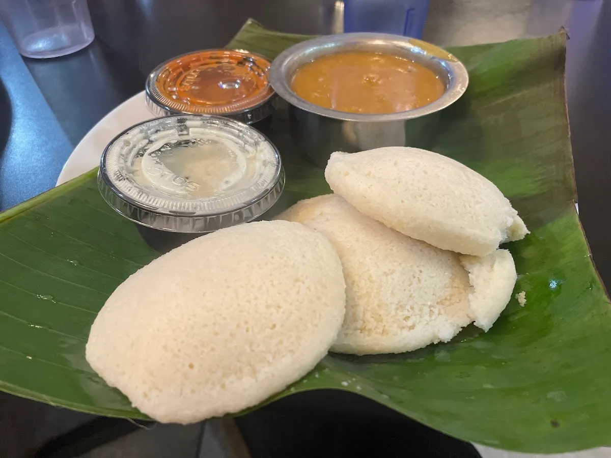 Aachi's Indian Restaurant and Bakery
