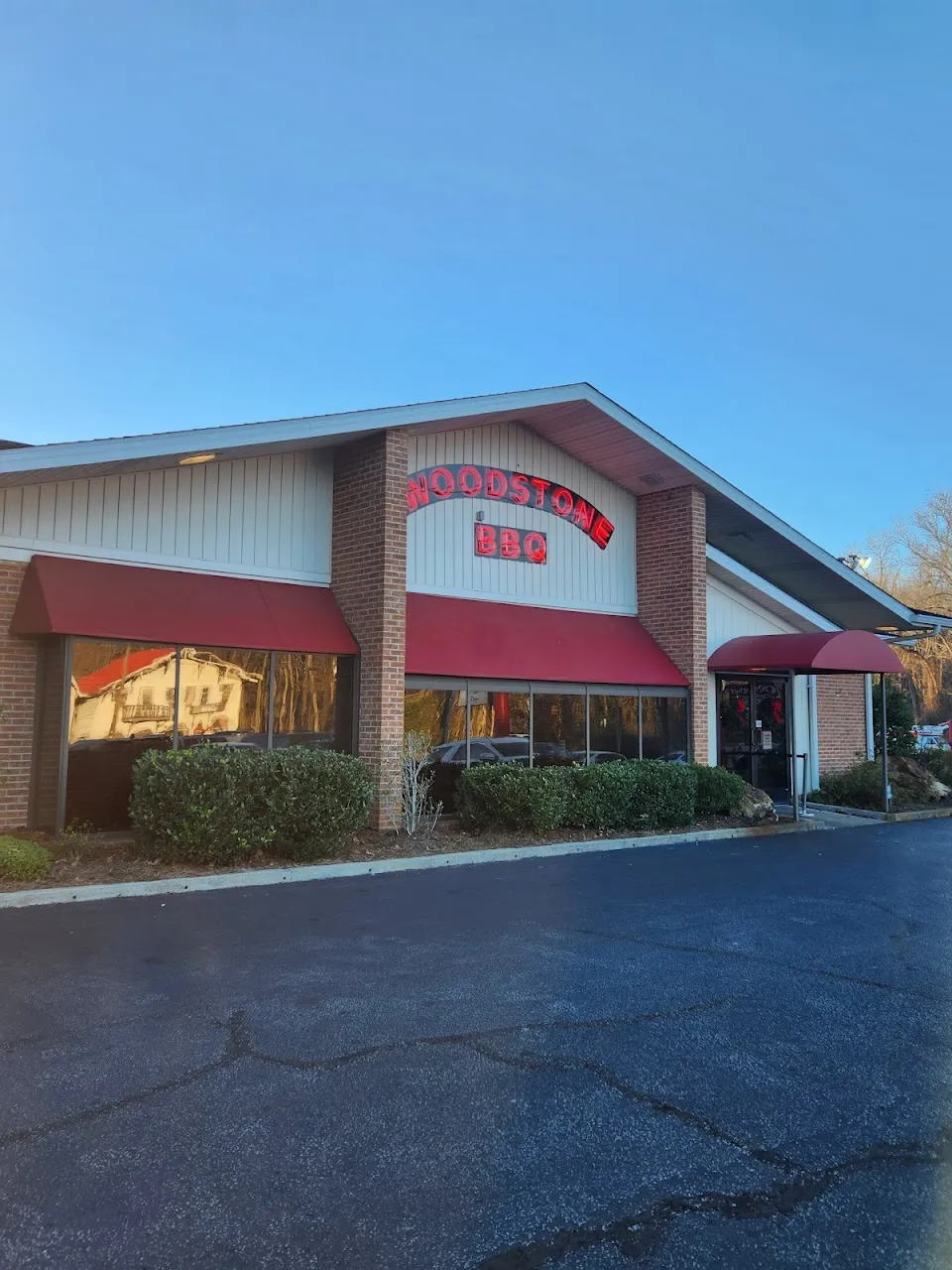 Woodstone BBQ and Seafood