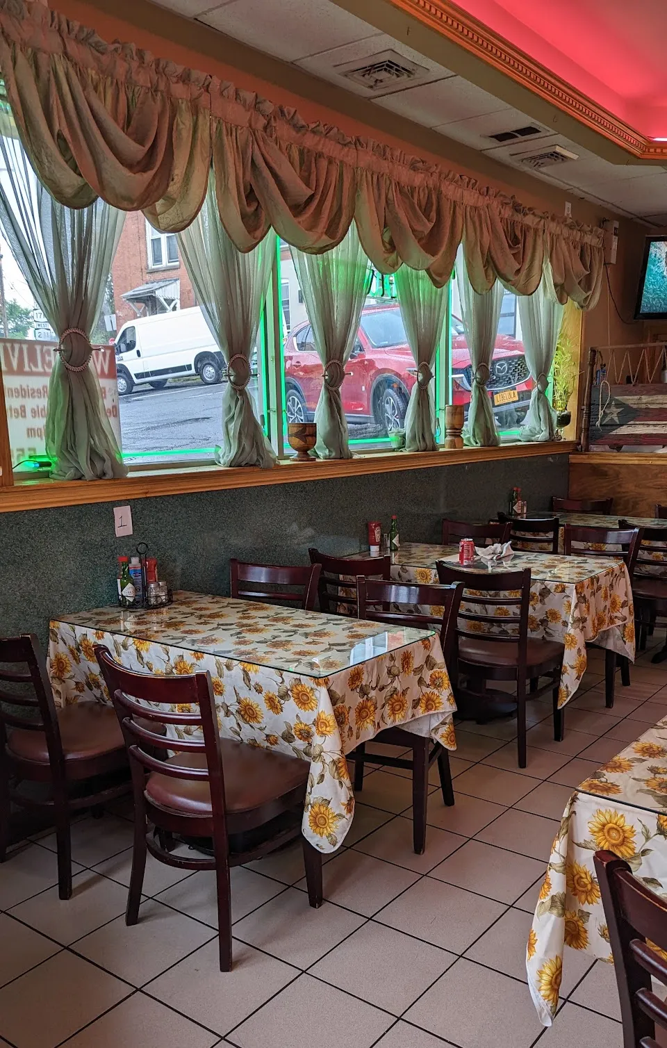 Los Mocanos Restaurant