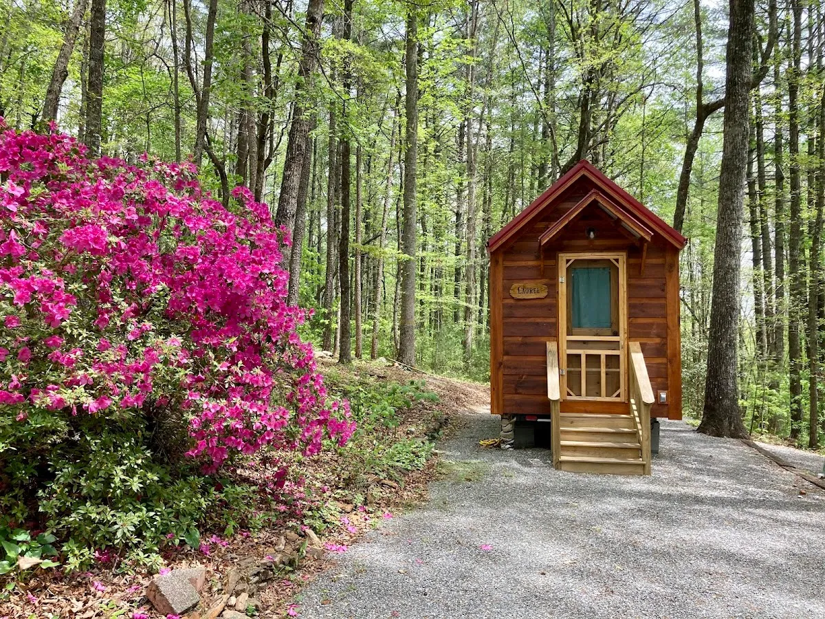 Bleu Canoe Tiny Cabins