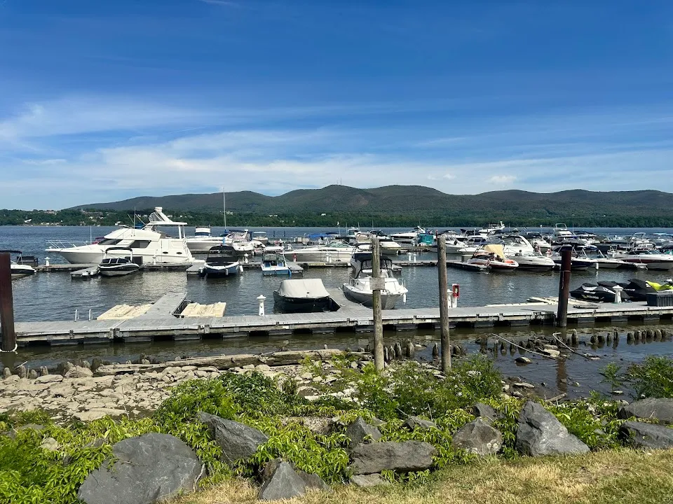 Blu Pointe