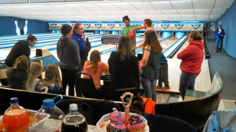 R D's Gorge View Lanes LLC