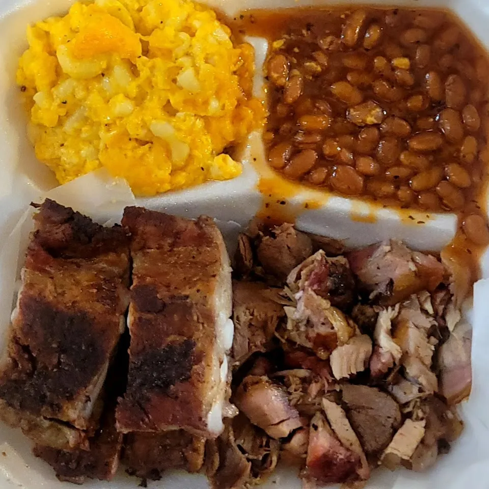 Quiky's Famous BBQ