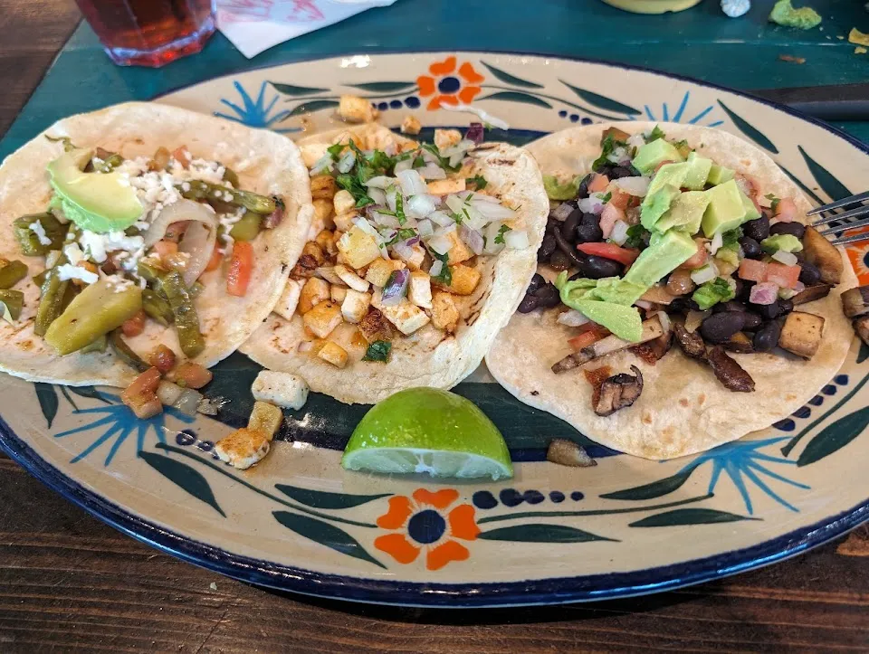Agaves Cantina Hwy 41