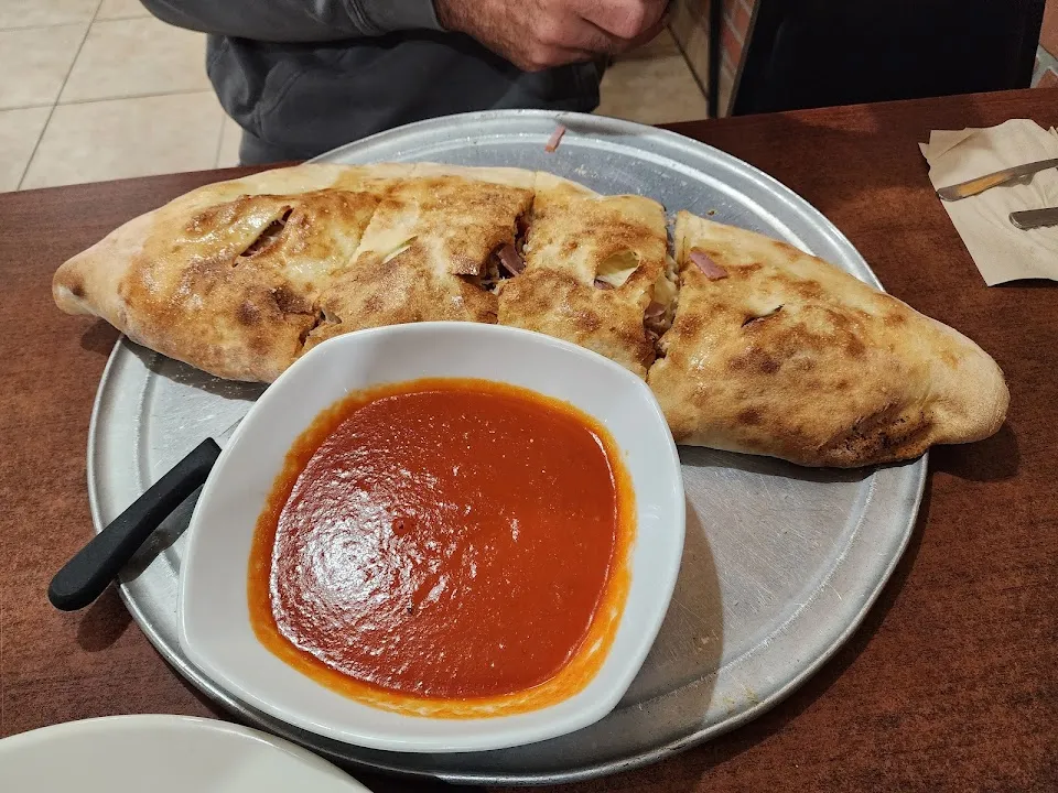 King's Pizza by: Italian Bistro