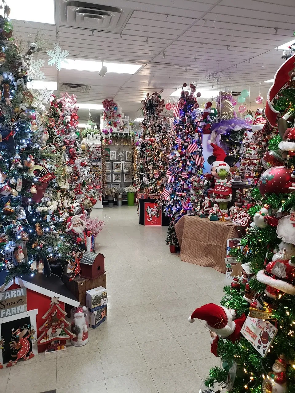 Robin's Nest Floral & Garden Center