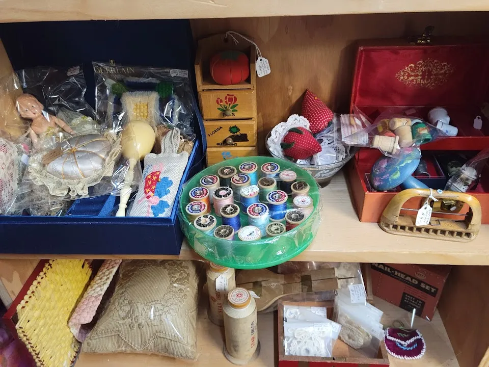 Sugar Loaf Arts And Crafts Village