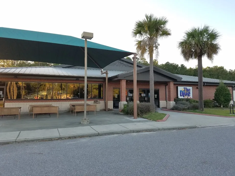 The Dive Bar & Grill