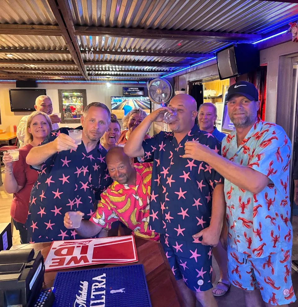 Anchors Up Bar & Grill
