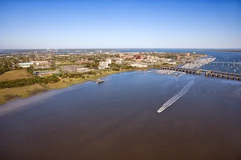 Charleston's Finest City Guide