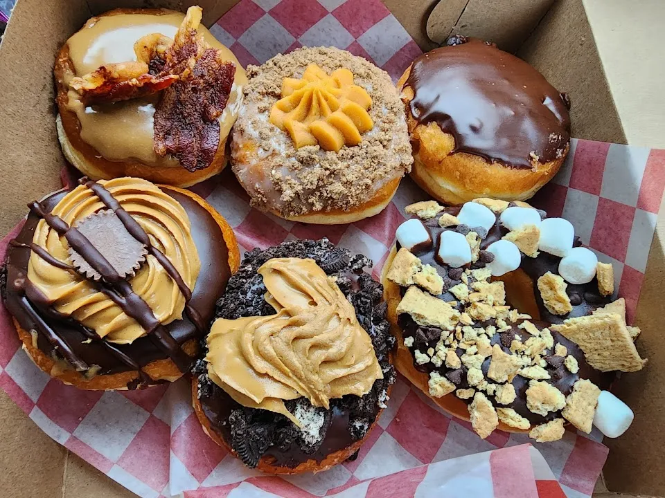 Daddy’s Donuts and Bakery