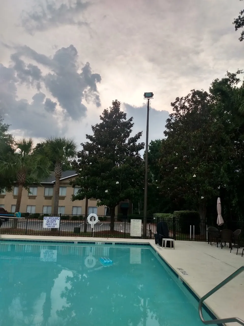 Moncks Corner Inn