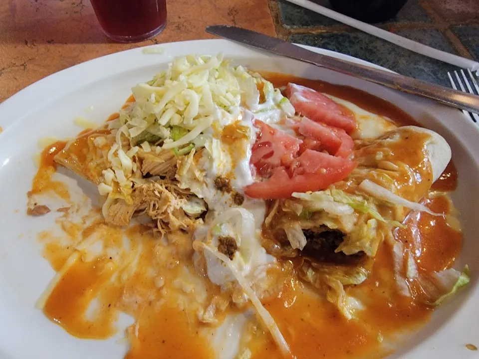 El Mariachi • Mexican Restaurant