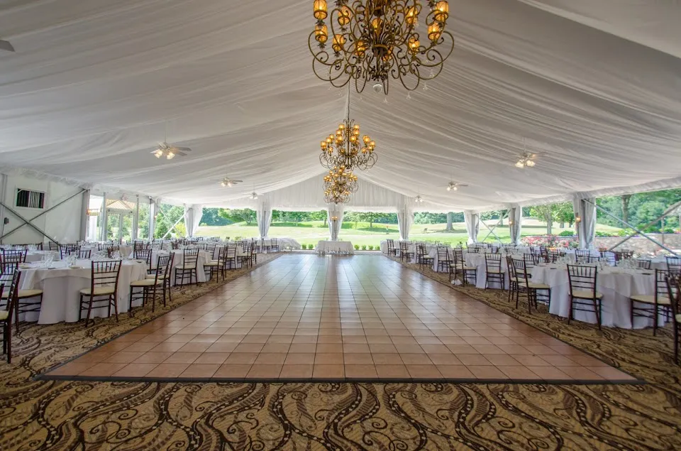 West Hills Country Club