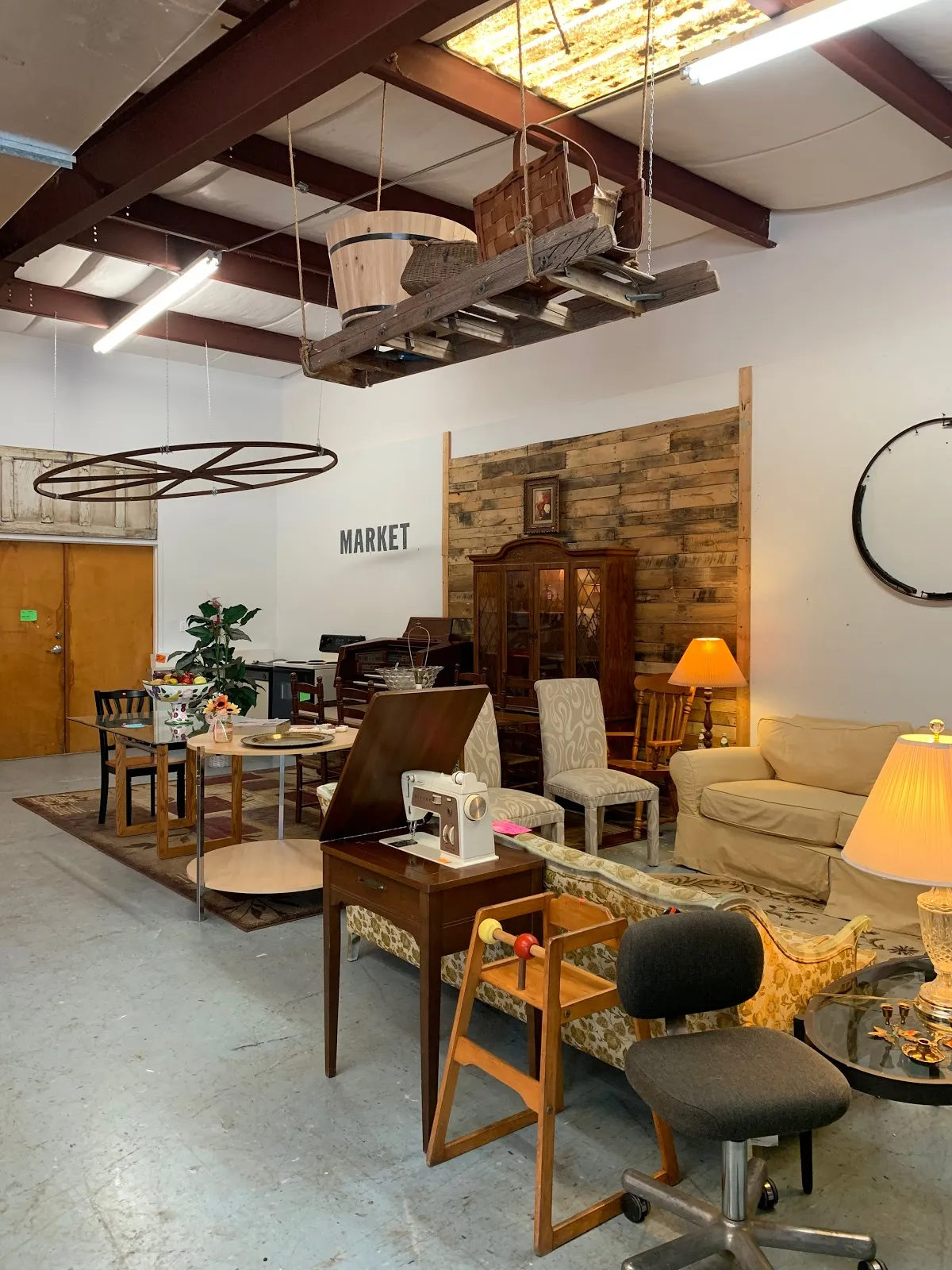 Thrifty Dog Thrift Store