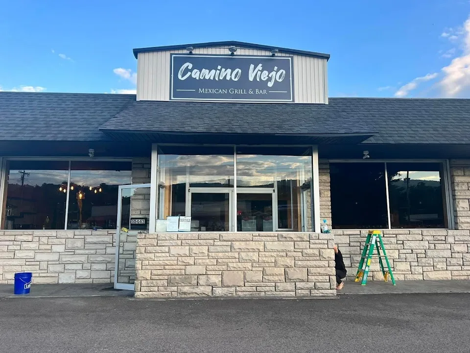Camino Viejo Mexican Grill & Bar