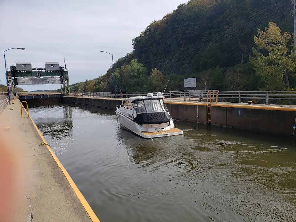 Erie Canal Lock E17