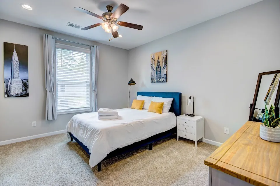 Gatsby Crashpads Shaw