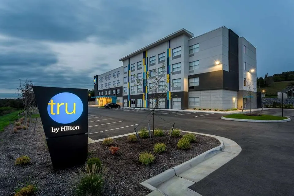 Tru by Hilton Radford