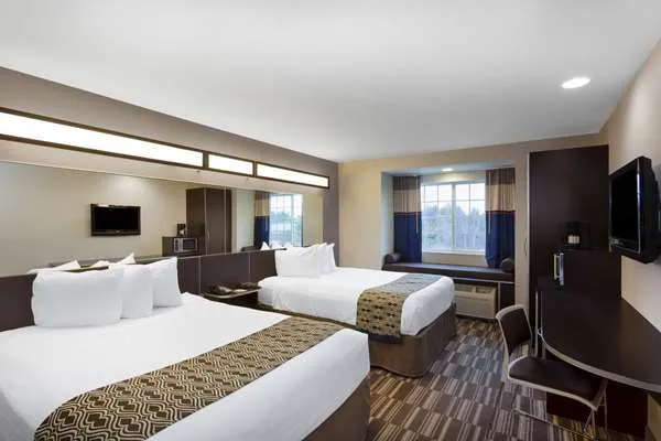 Microtel Inn & Suites by Wyndham Brooksville