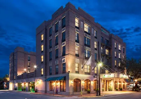 Holiday Inn Savannah Historic District by IHG