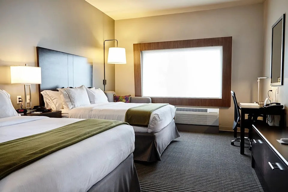 Holiday Inn Express & Suites Tahlequah by IHG
