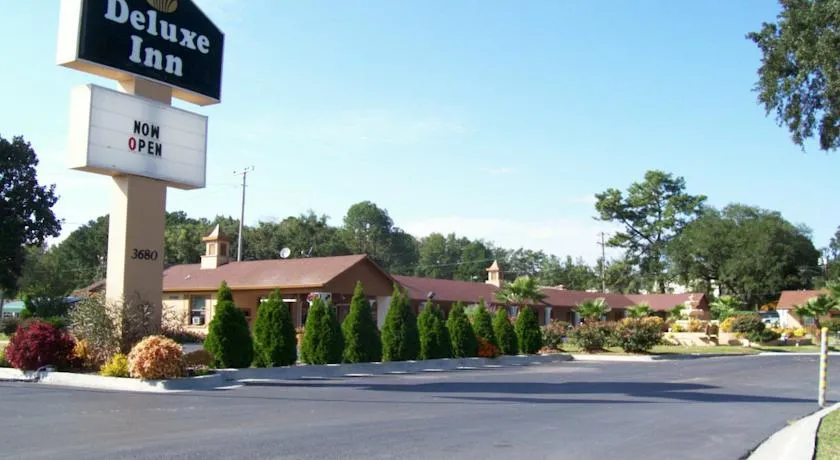 Deluxe Inn