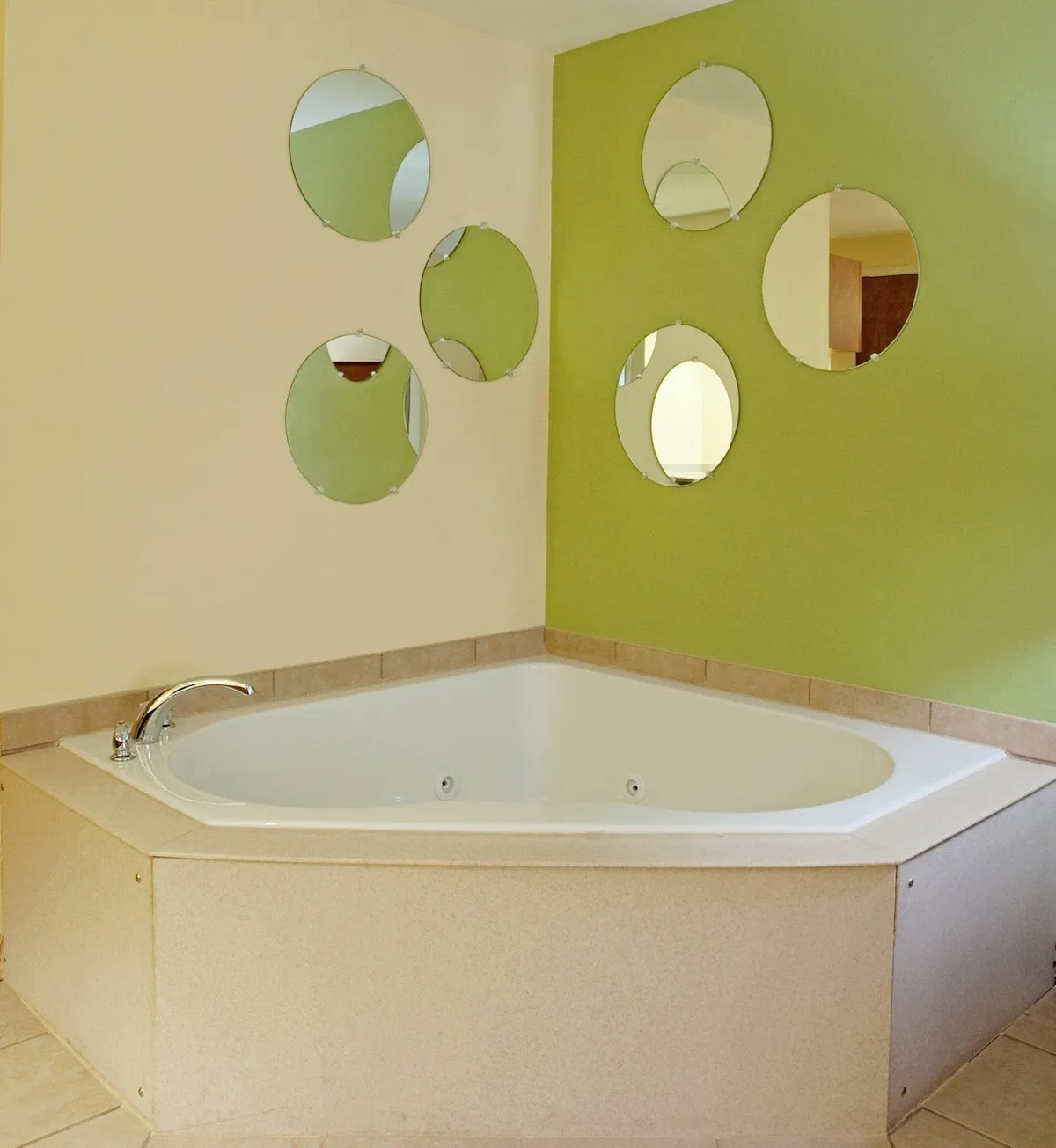 Holiday Inn Express & Suites Charleston-North by IHG