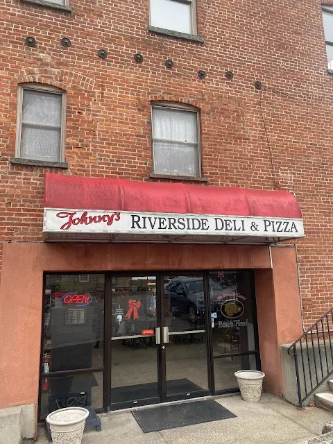 Riverside Deli & Pizza