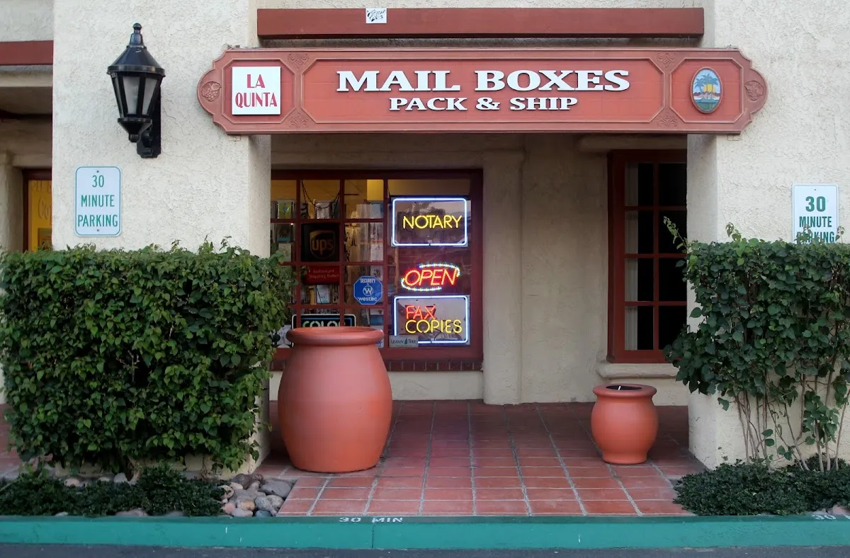 La Quinta Mail Boxes Pack & Ship