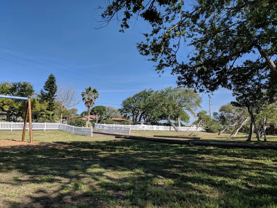 Happy Tails Dog Park - Ponce Inlet