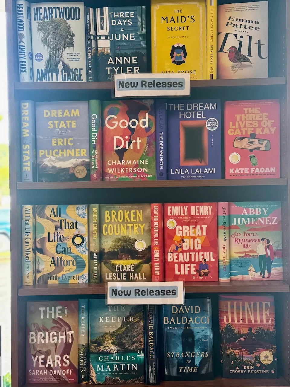 Lake Country Books & Gifts