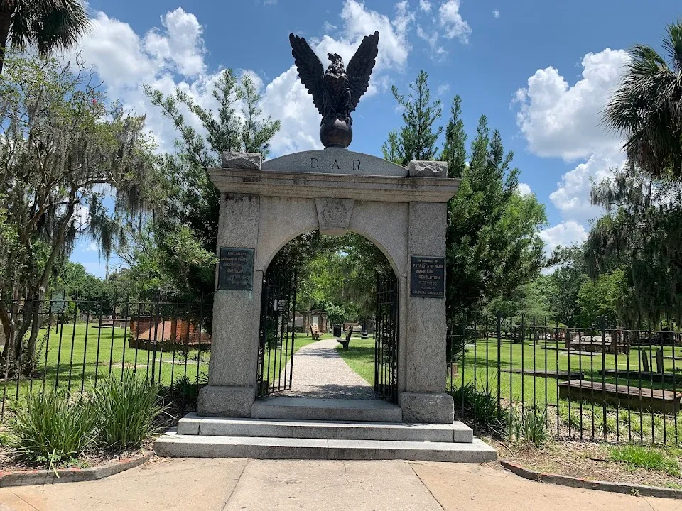 Colonial Park Cemetery