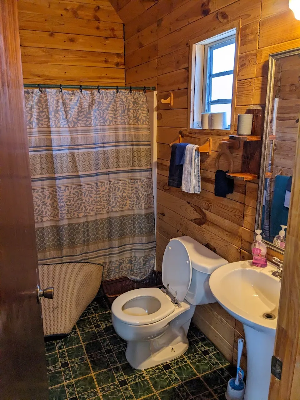 Mountain Rest Cabins And Campgrounds