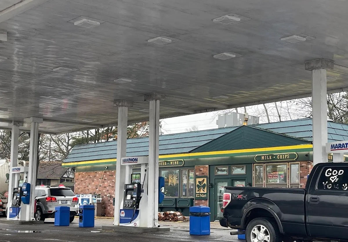 Cadillac West EZ Mart