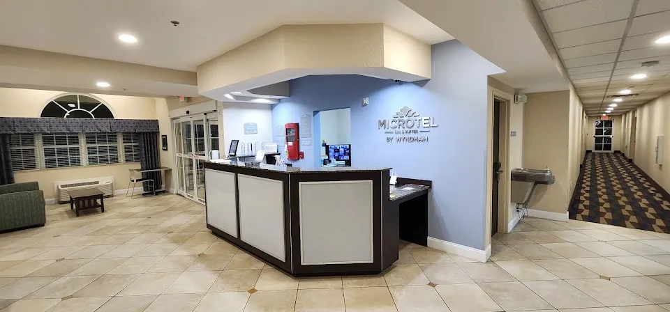 Microtel Inn & Suites by Wyndham Spring Hill/Weeki Wachee