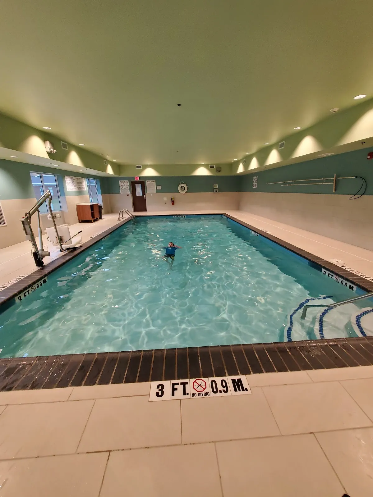 Holiday Inn Express & Suites Savannah W - Chatham Parkway by IHG