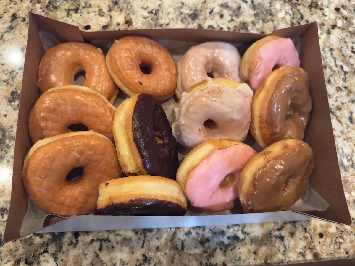 Sara Donuts