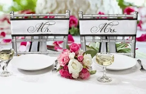 We Love Favors