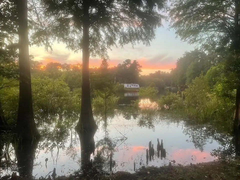 Unhitched Lake Moultrie RV Park & Marina, Cross South Carolina