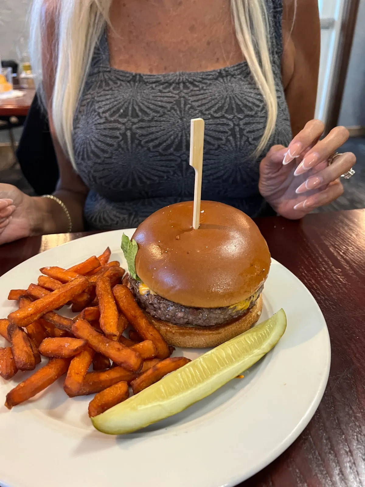 Venetian Bay Bar & Grill