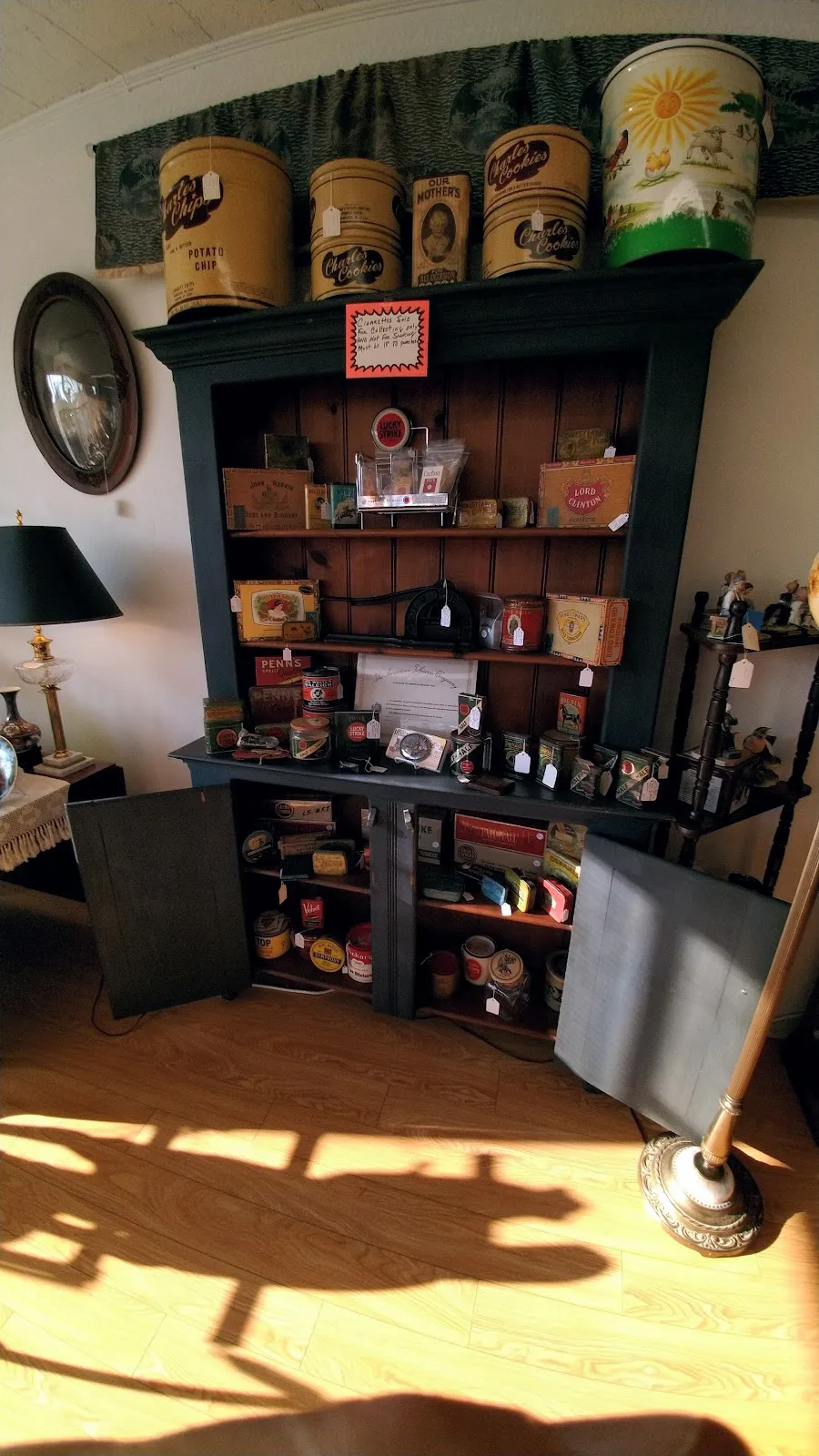 Coates Collectibles and Antiques