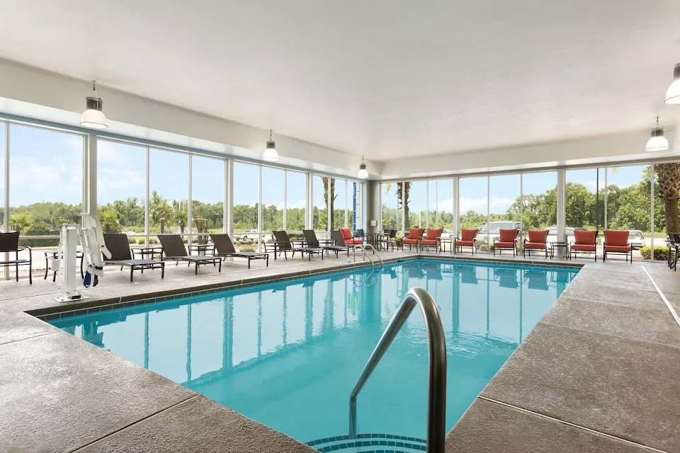Holiday Inn Express & Suites Florence I-95 @ Hwy 327 by IHG