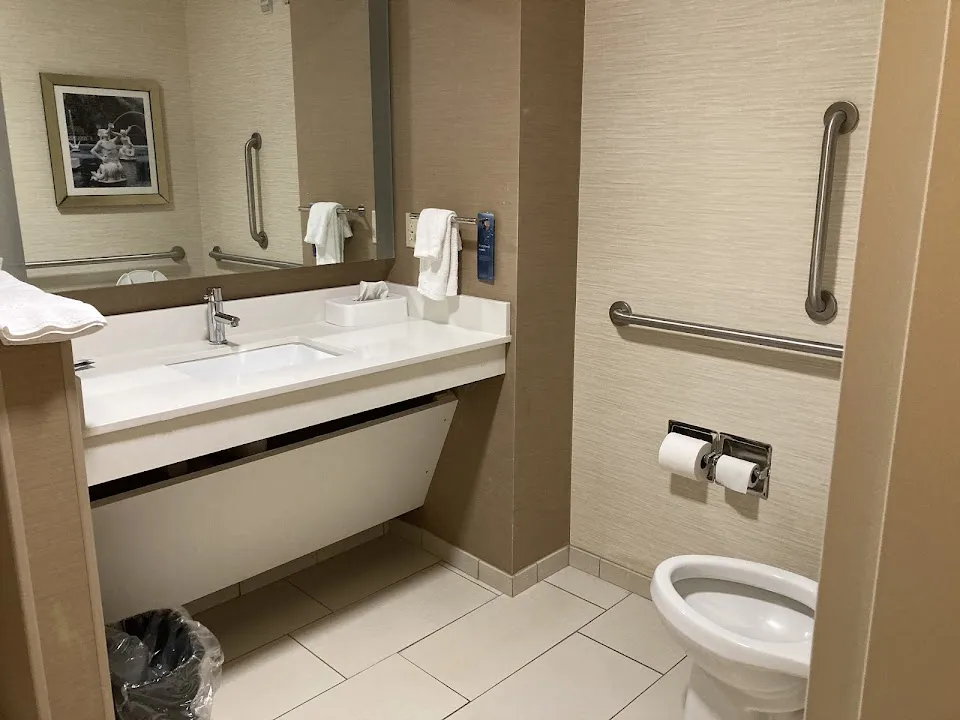 Fairfield by Marriott Inn & Suites Savannah Downtown/Historic District